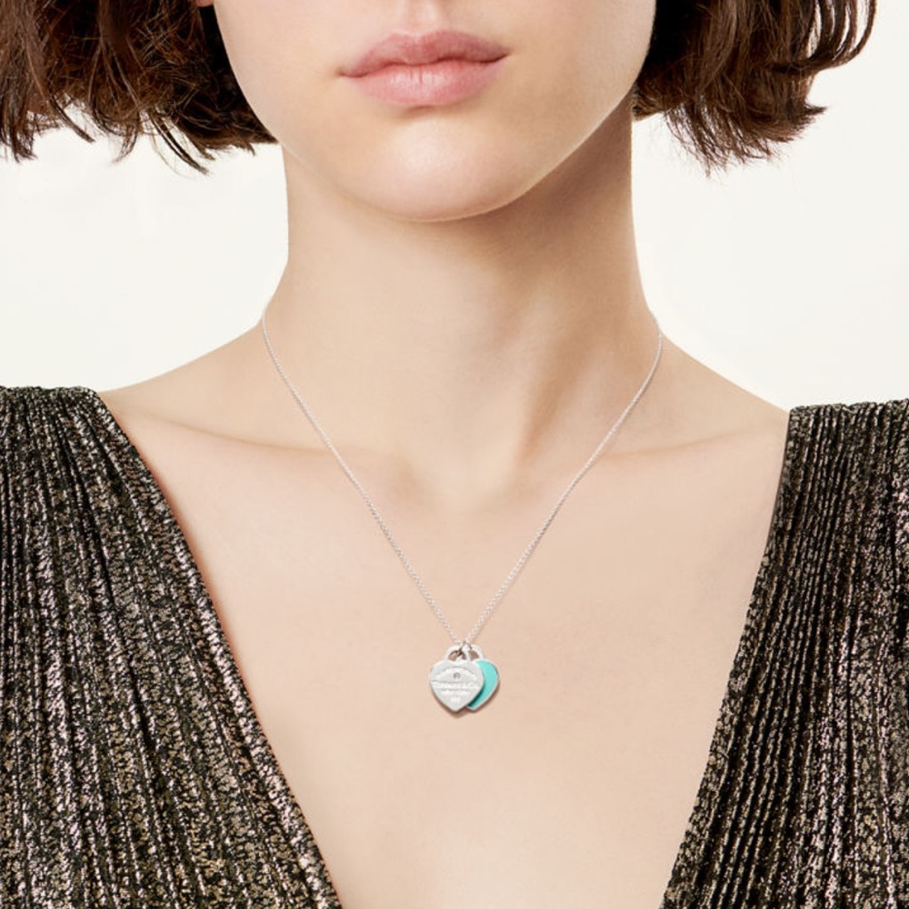 Return to Tiffany®
Blue Double Heart Tag Pendant in Silver with a Diamond, Small
